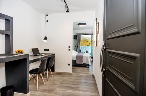 A & B Minimal Suite with Sea View in Argostoli