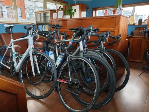 Radfahren an der Unterkunft Hotel The Boatel oder in der Nähe