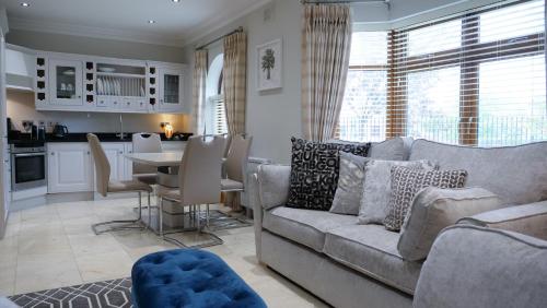 Kuchyň nebo kuchyňský kout v ubytování Mullingar town apartment 2 bedrooms