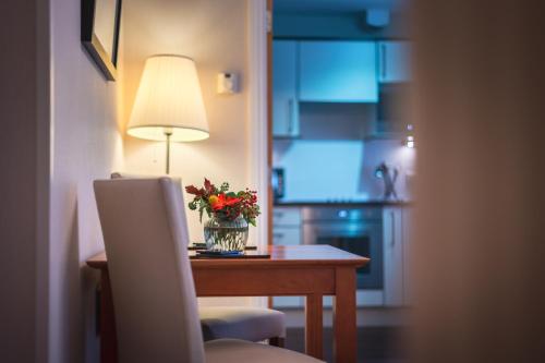 The Knight Residence by Mansley photo 35