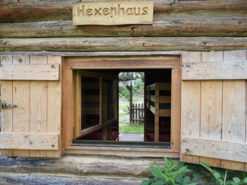 Gambar di galeri bagi Birkenhof Ashram Familien Blockhütten di Hartau