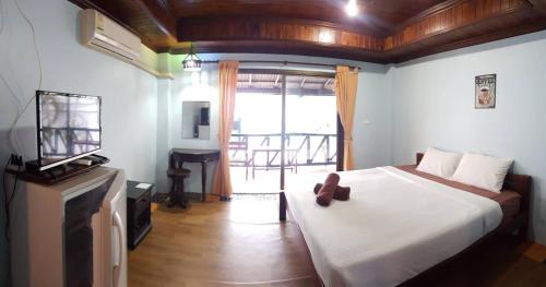 Gallery image of Smile Beach Boutique Resort in Chao Lao Beach