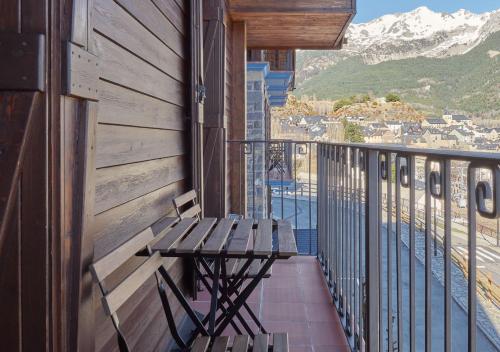 Apartahotel Tres Quiñones, Sallent de Gállego – Updated 2022 ...