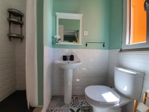Ванная комната в Inn Faro - Casa Amarela - Guest House