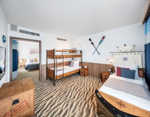 Postel nebo postele na pokoji v ubytování Aquapalace Hotel Prague