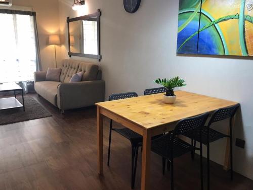 Posezení v ubytování Homestay Fekrifarisha SA