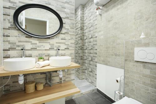 Rent a Room - 253, 2BDR Center of PARIS