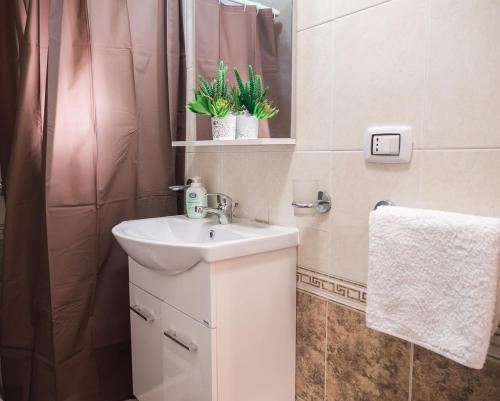 Kúpeľňa v ubytovaní Chiaia Premium Flat, Naples Center, Near Seaside