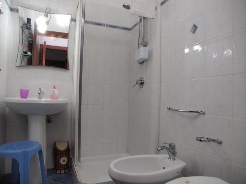 Ένα μπάνιο στο Locanda Basement Rooms
