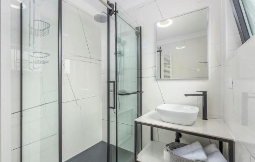 Ένα μπάνιο στο Apartments Zrnic