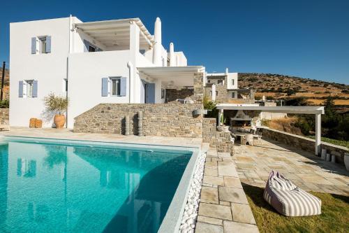 The swimming pool at or close to Villa Vitamin Sea Paros Panoramic Sea View