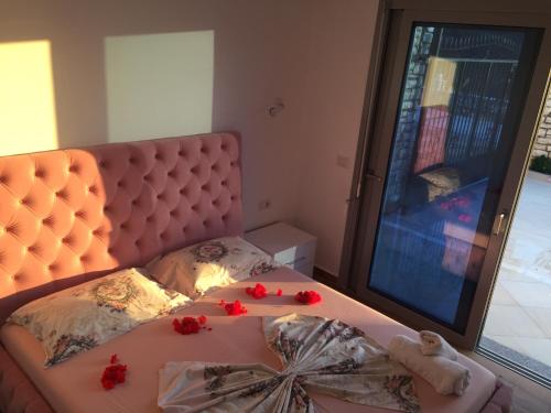 Φωτογραφία από το άλμπουμ του Sunset House σε Εξαμίλι