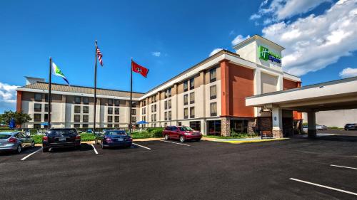 Holiday Inn Express Memphis Medical Center - Midtown, an IHG Hotel Image