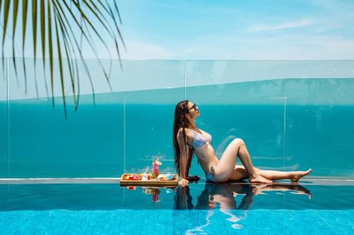 Kolam renang di atau dekat dengan Sala Danang Beach Hotel