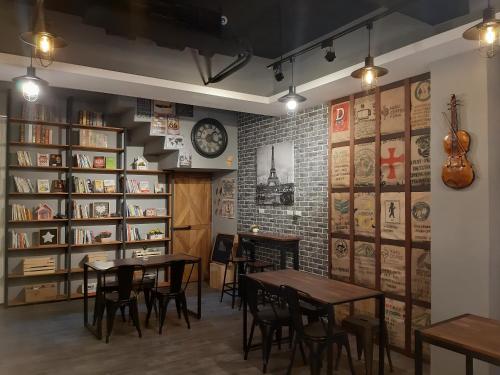 Gallery image of 清淨背包客棧-民權館Quiet Hostel - Minquan Inn in Tainan