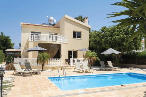 Villa Coral Bee - walking distance to Coral Bay Beach