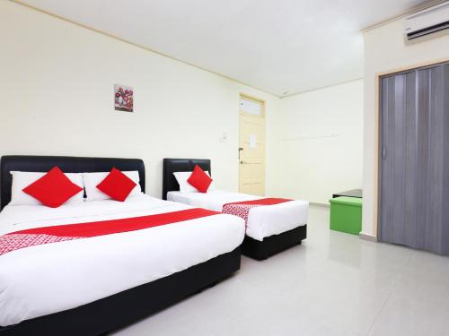 Gallery image of Super OYO 89640 Hotel Pelangi Marang in Marang