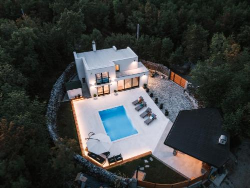 Villa Moretto with private swimming pool and jacuzzi
