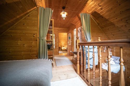 Postel nebo postele na pokoji v ubytování Kogljahrerhütte