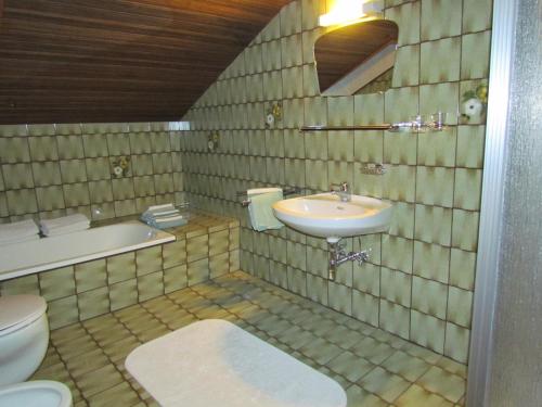 Et badeværelse på Am Mondseeblick