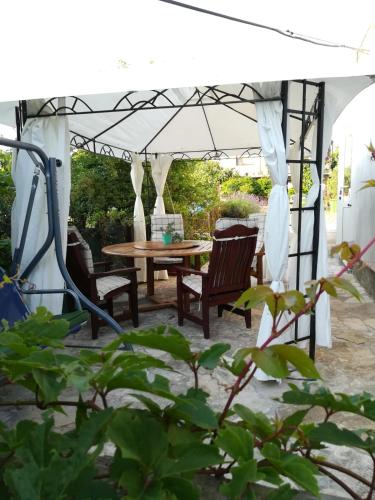 Lili Apartment in Zadar pet friendly, free parking