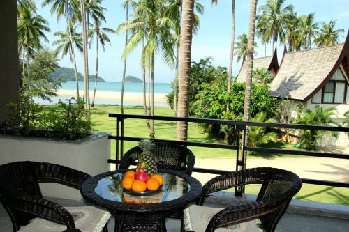 A balcony or terrace at Chang Noi Paradise Apartments