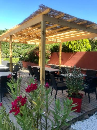 Restaurace v ubytování Kyriad Martigues Sud