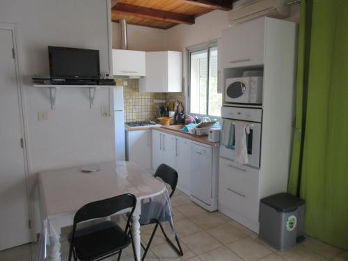 Apart climatisé T3 St Pierre la mer 1 er étage, 4 pers