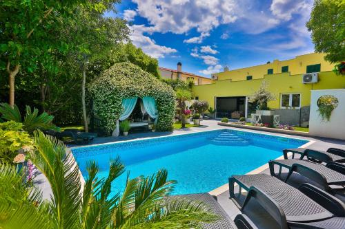 ***Green Dream***- villa in Split