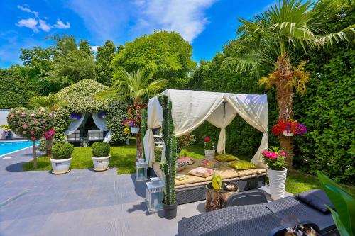 ***Green Dream***- villa in Split