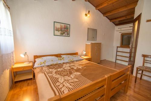 Ένα ή περισσότερα κρεβάτια σε δωμάτιο στο House Jasna Punta Kriza