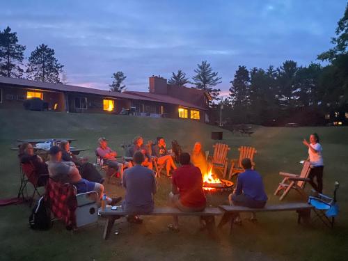 Επισκέπτες που μένουν στο Hiawatha Lodge Inn