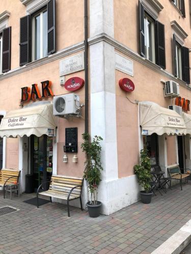 El edificio en el que está el departamento