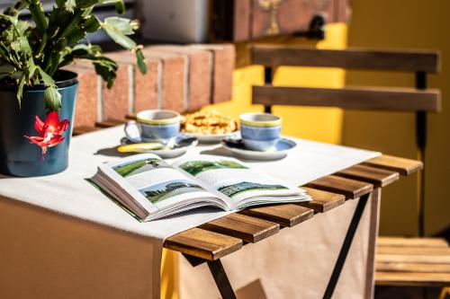 Imagen de la galería de Quick Home Garden Apt, en Alice Castello