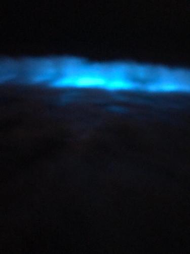 a view of the ocean in the dark at mei hao min su in Nangan