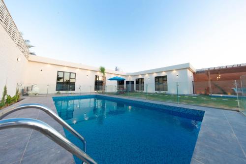 استراحة قنوان فنادق في عنيزة Holdinn Com