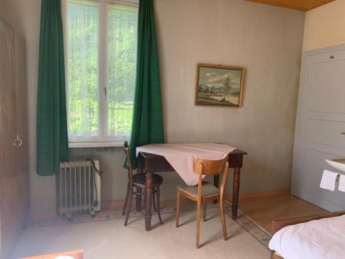 Albergo Calancasca Ristorante Jaipurにあるベッド