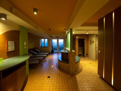 a lobby of a hospital with a waiting room at Narnhoferwirt in Sankt Jakob im Walde