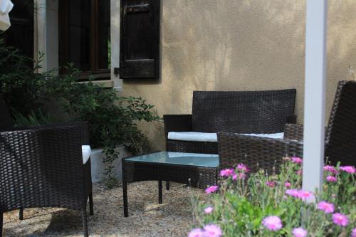 Ruang duduk di Hôtel Le Moulin D'Olt