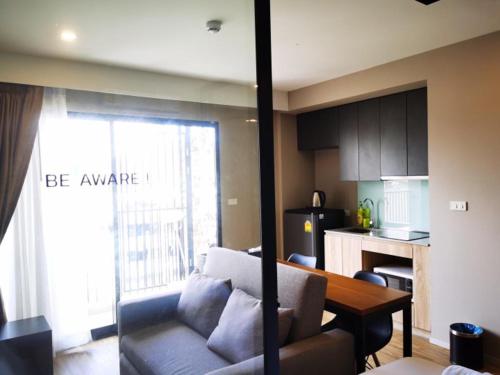Dapur atau dapur kecil di Blossom Sathorn Hospitality （曼谷高端酒店公寓）