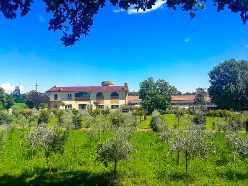 Κήπος έξω από το Agriturismo Monteroseo