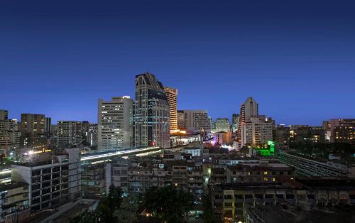 En generell vy över Bangkok eller utsikten över staden från hotellet