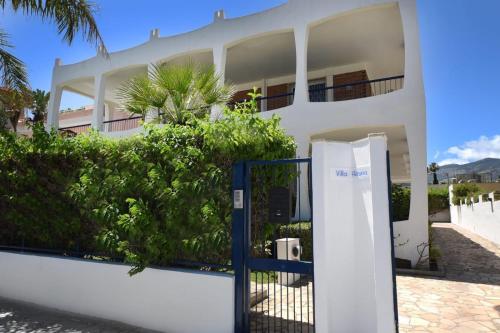 The building in which the holiday home is located