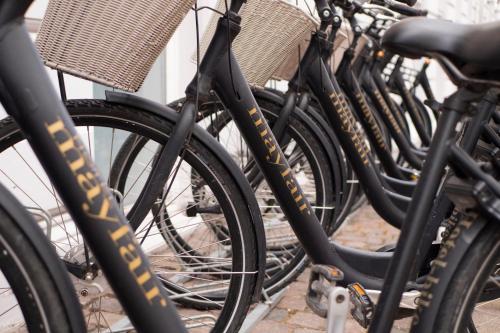 Montar en bicicleta en Hotel Mayfair o alrededores