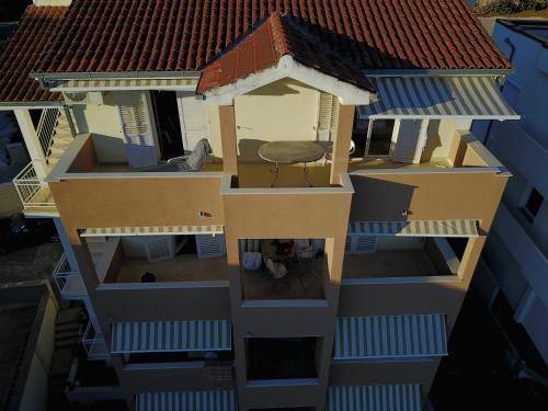 Regina & Theresa Apartments