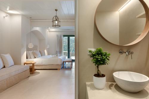 Vonios kambarys apgyvendinimo įstaigoje Casa Di Fiori Andros Suites