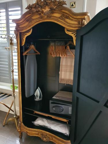 Tower Guest House photo 56