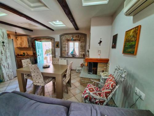 Posezení v ubytování Manolis House