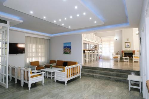 Posezení v ubytování Ifestos Hotel