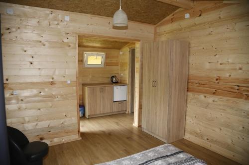 Kuchyň nebo kuchyňský kout v ubytování CampCity Frombork